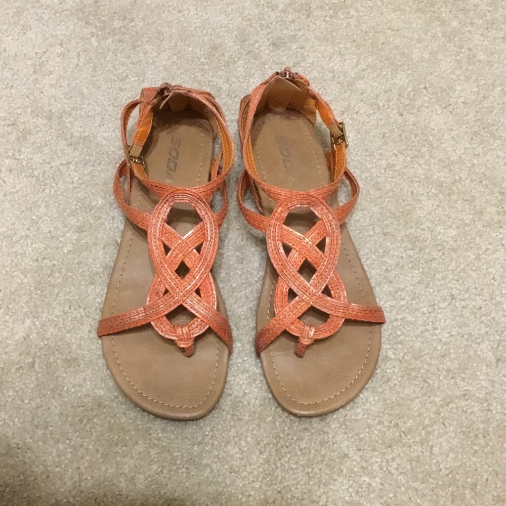 Soda strap Sandal, size 7.5, orange